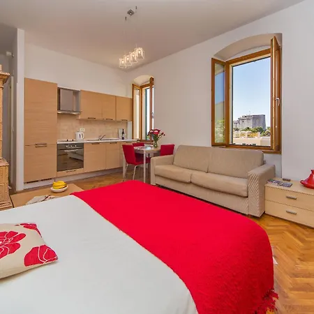 Old Town Gate Apartman