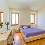 Old Town Gate Apartment *